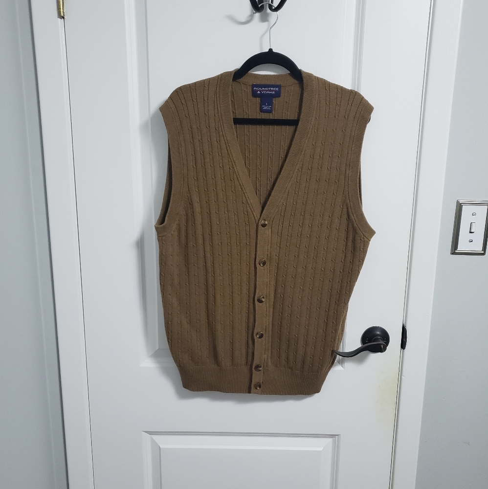 ROUNDTREE & YORKE Brown Knit Sweater Vest